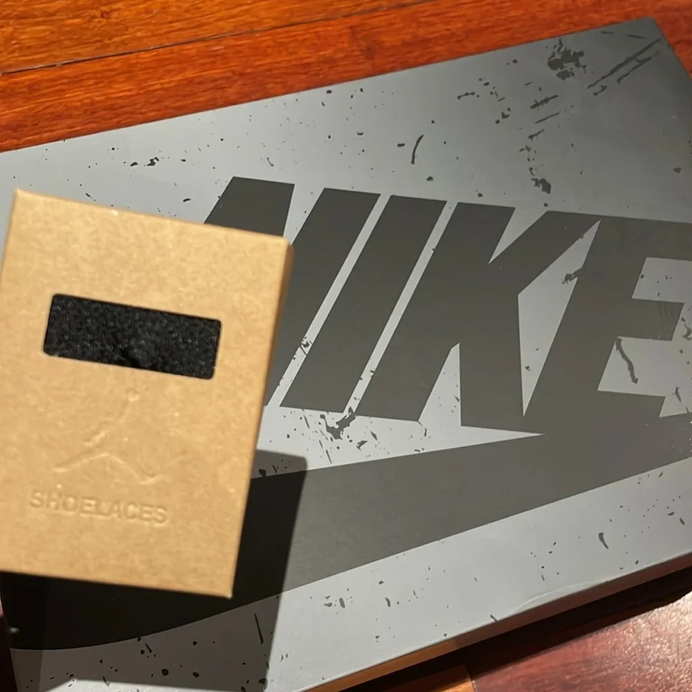 🚨 SALE // Nike Air Jordan 1 Retro High OG GS - Picture 12 of 12